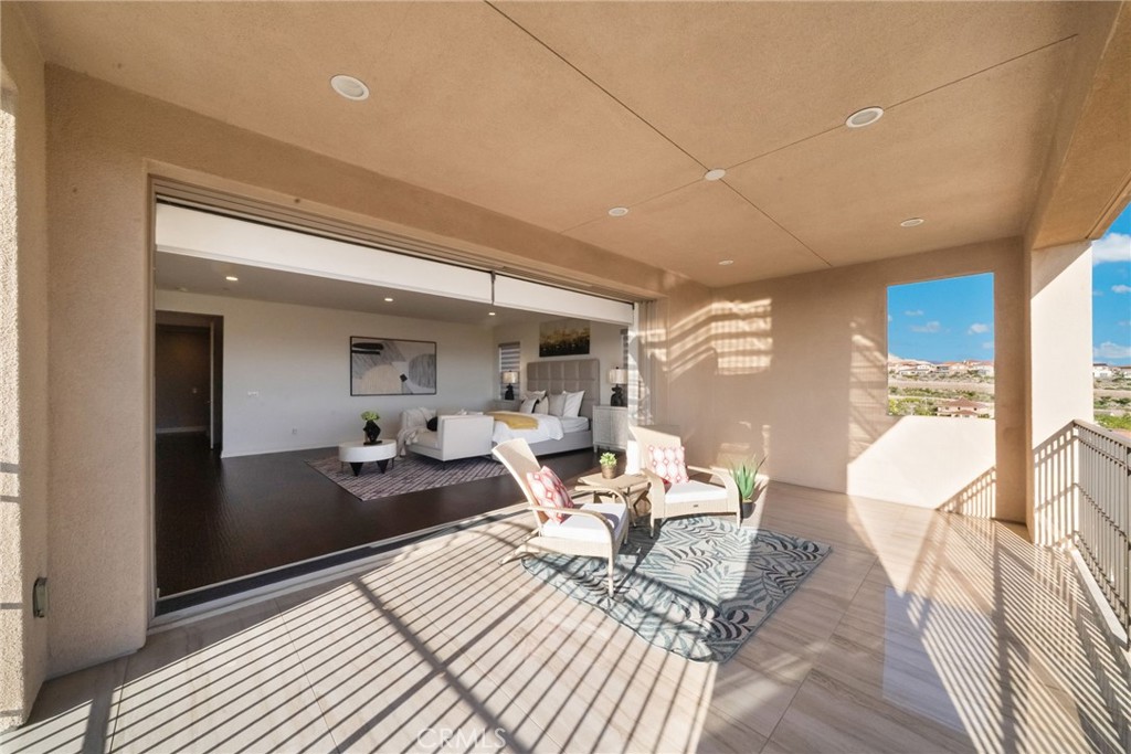 1132 Summit Oak