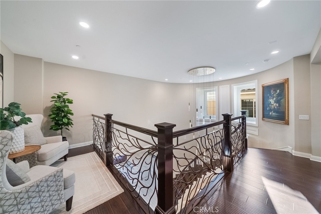 1132 Summit Oak