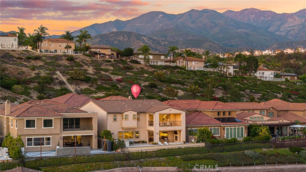 1132 Summit Oak