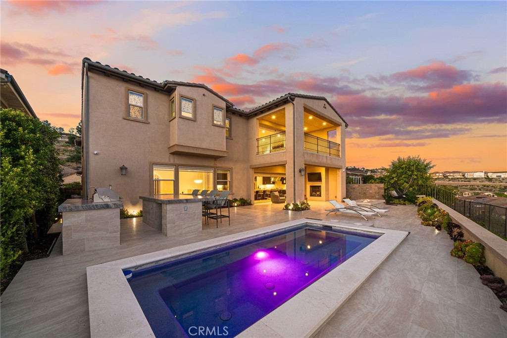 1132 Summit Oak
