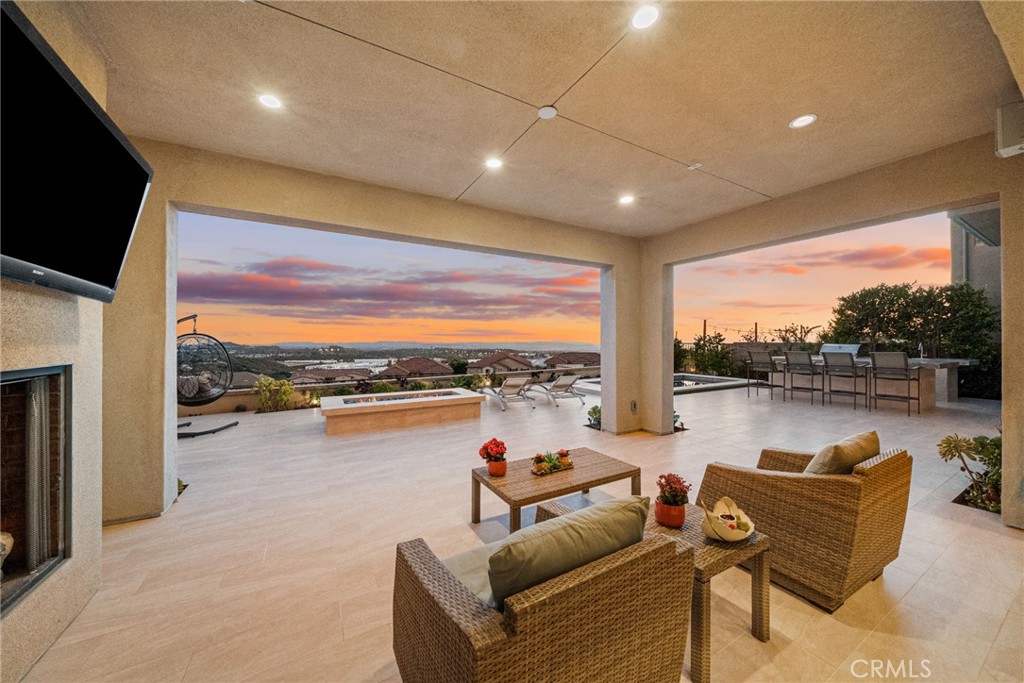 1132 Summit Oak