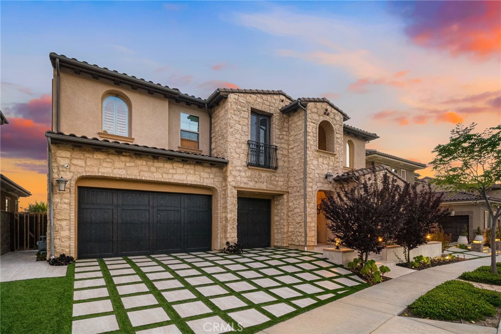 1132 Summit Oak
