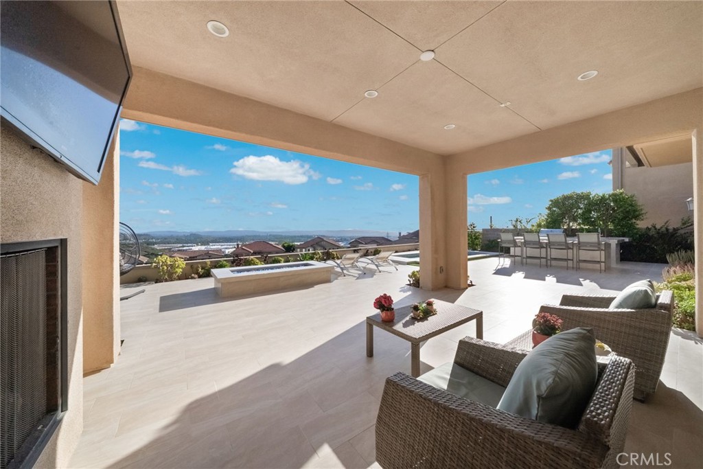 1132 Summit Oak