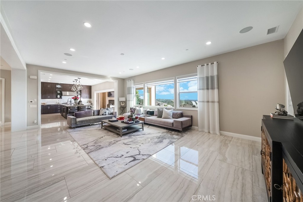1132 Summit Oak
