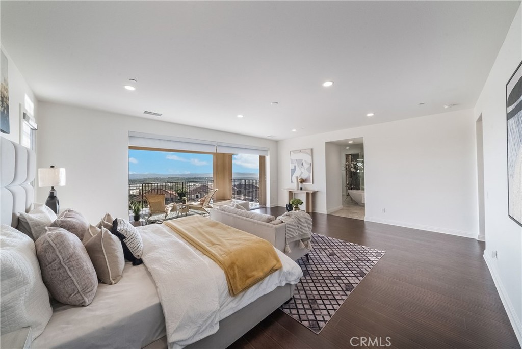 1132 Summit Oak