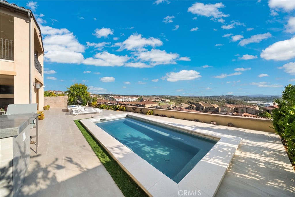1132 Summit Oak