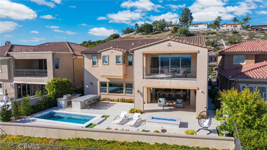 1132 Summit Oak