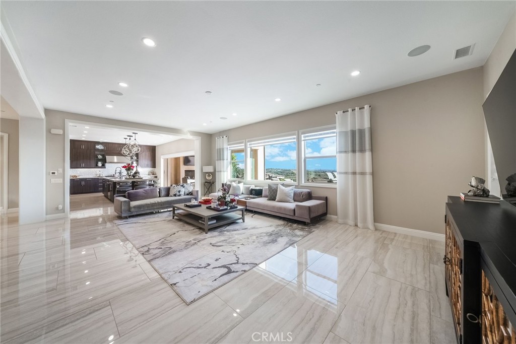 1132 Summit Oak