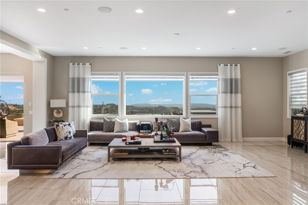 1132 Summit Oak