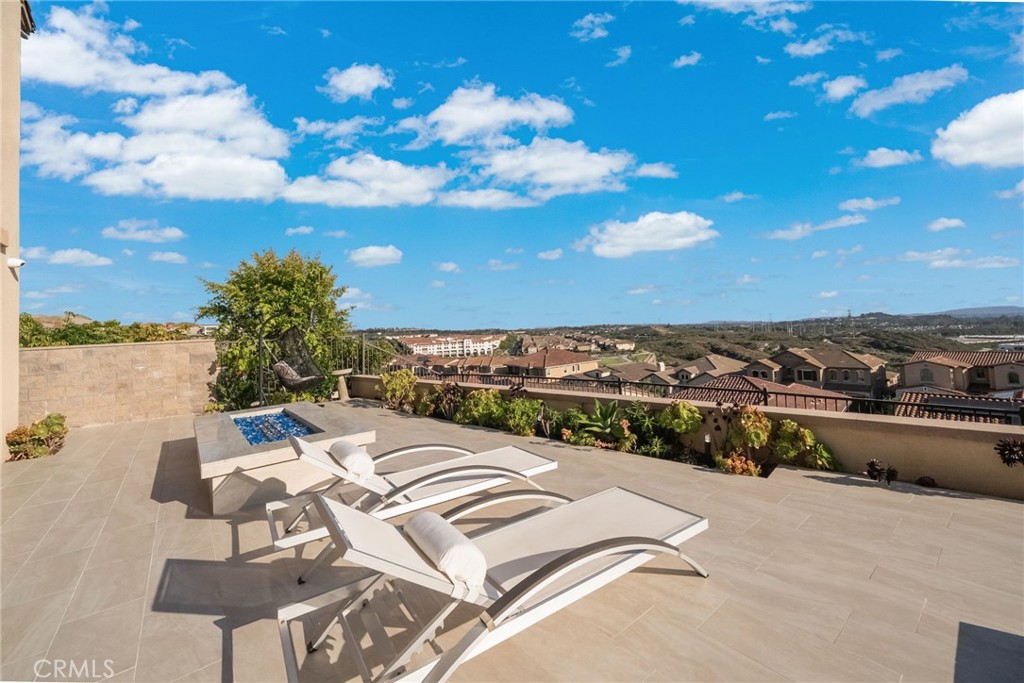 1132 Summit Oak