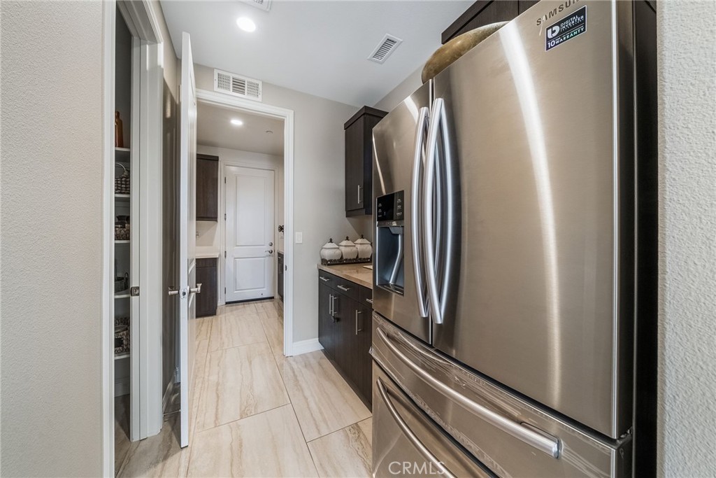 1132 Summit Oak