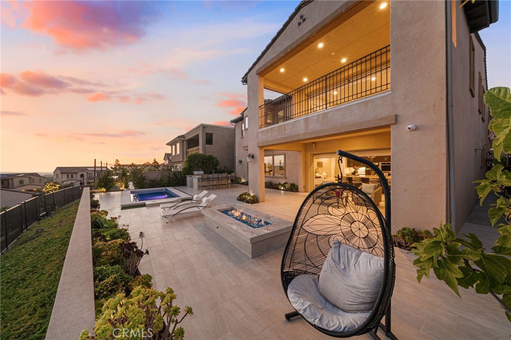 1132 Summit Oak