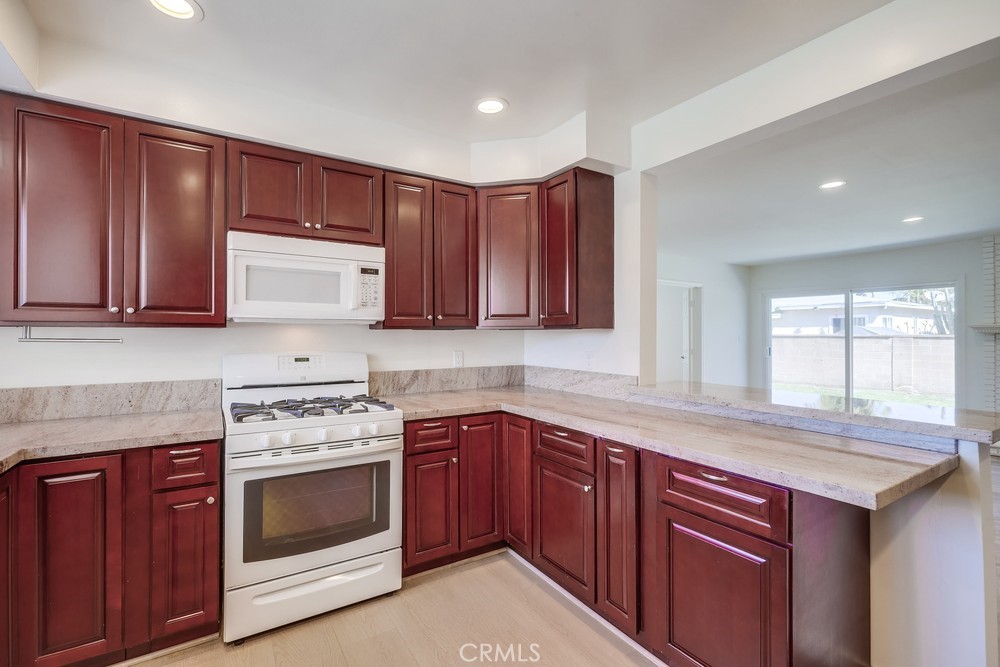 1461 W Flower Avenue