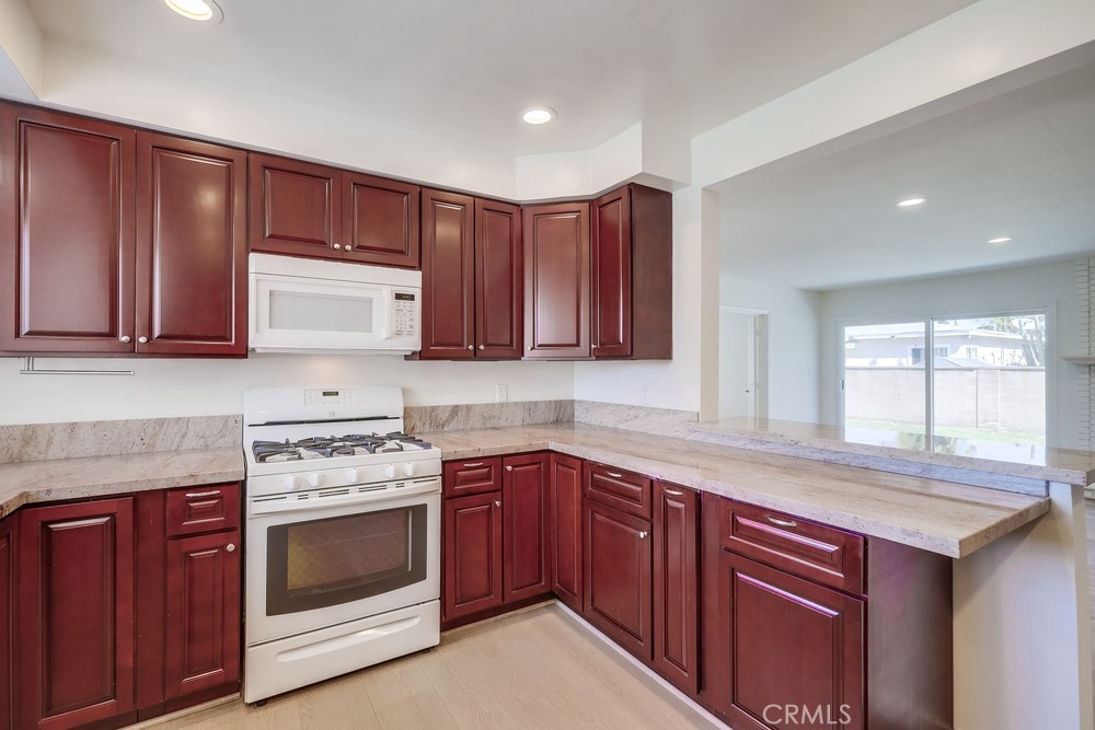 1461 W Flower Avenue