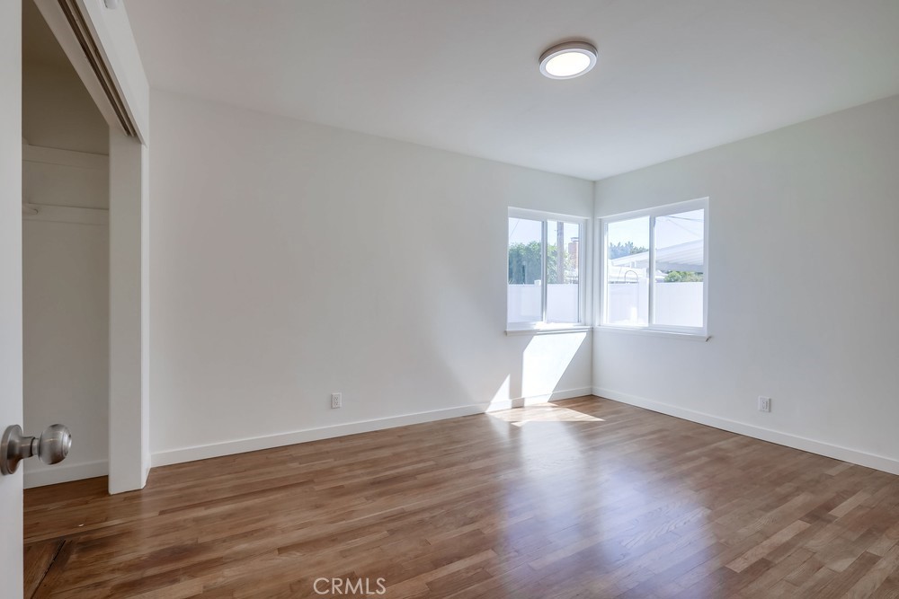 1461 W Flower Avenue