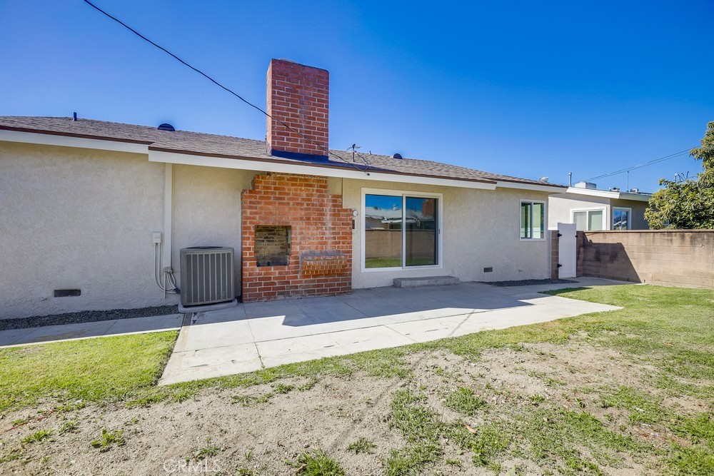 1461 W Flower Avenue