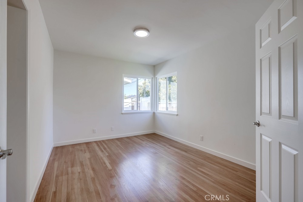 1461 W Flower Avenue