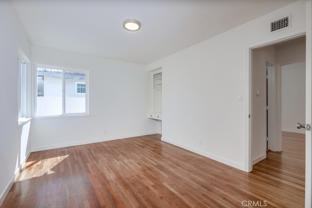 1461 W Flower Avenue