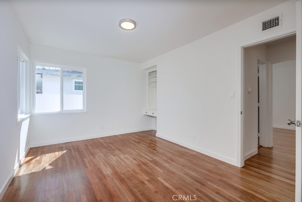 1461 W Flower Avenue