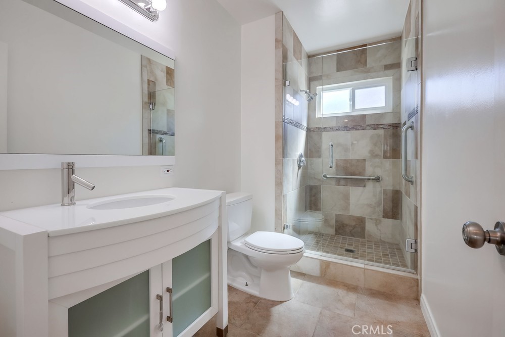 1461 W Flower Avenue