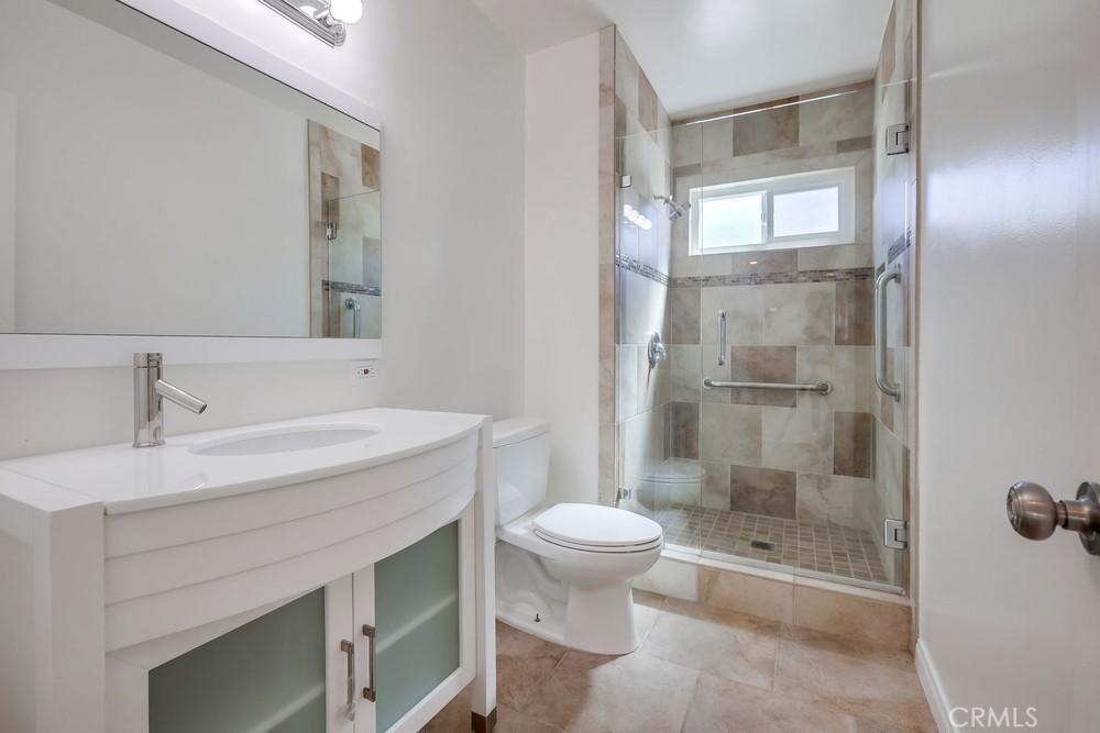 1461 W Flower Avenue