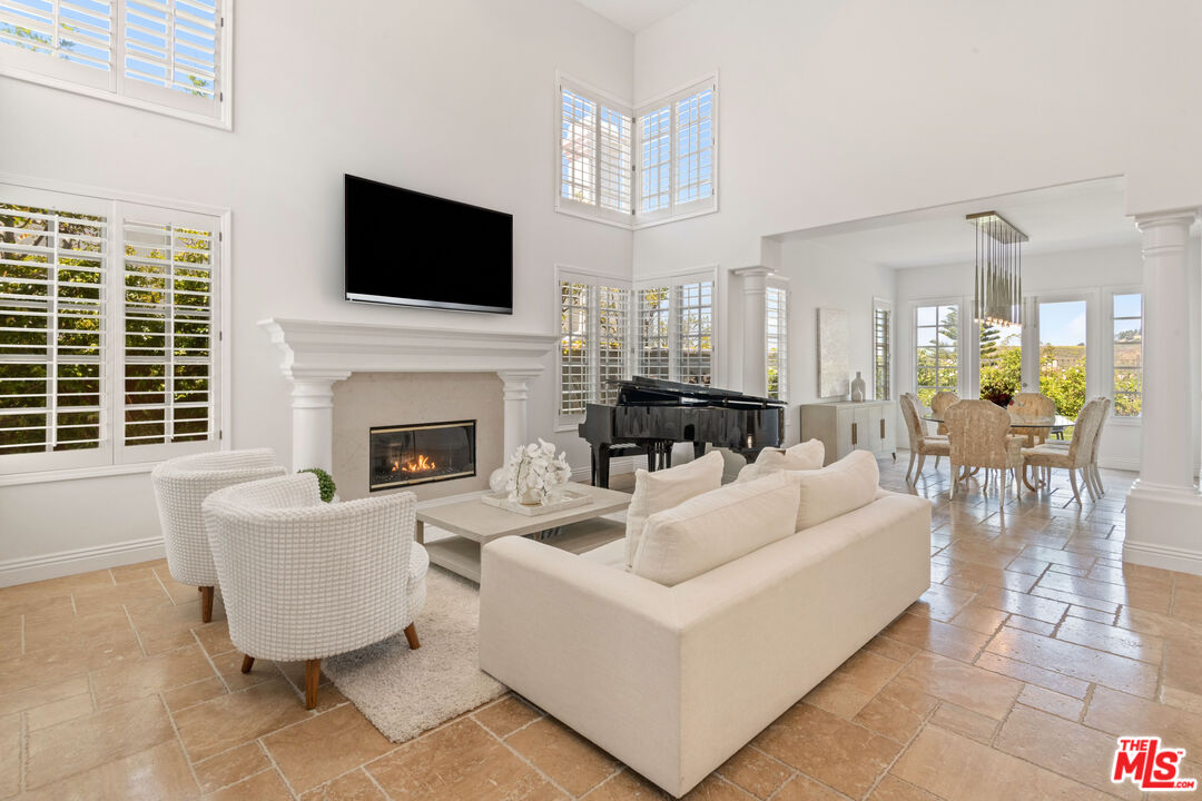 3770 Camino Codorniz