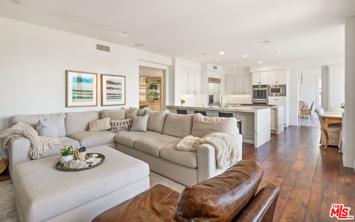 3770 Camino Codorniz