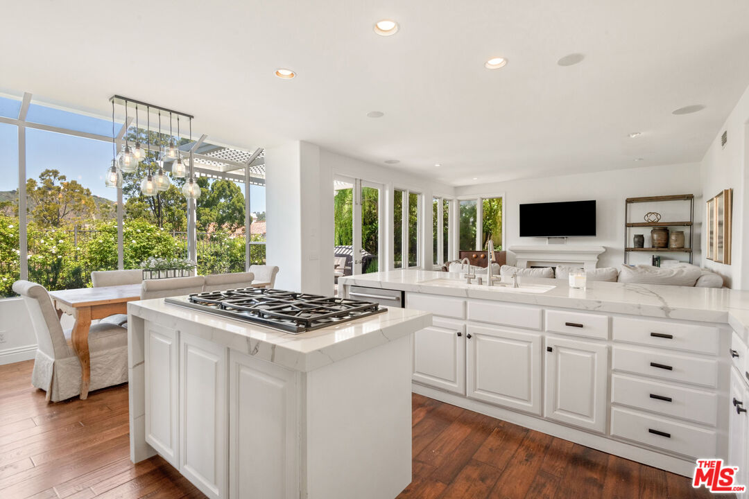3770 Camino Codorniz