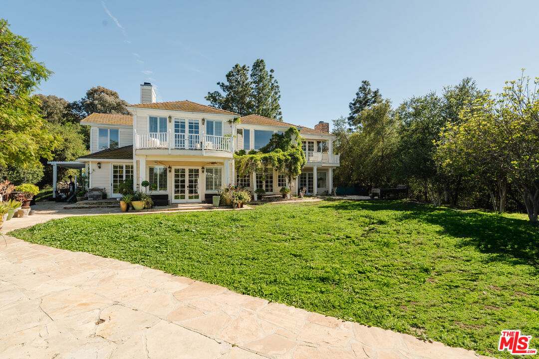 4244 Balcony Dr