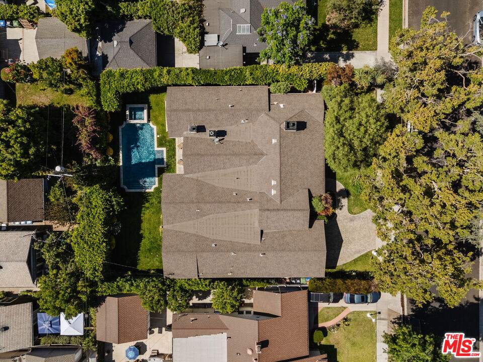 4237 Bluebell Ave