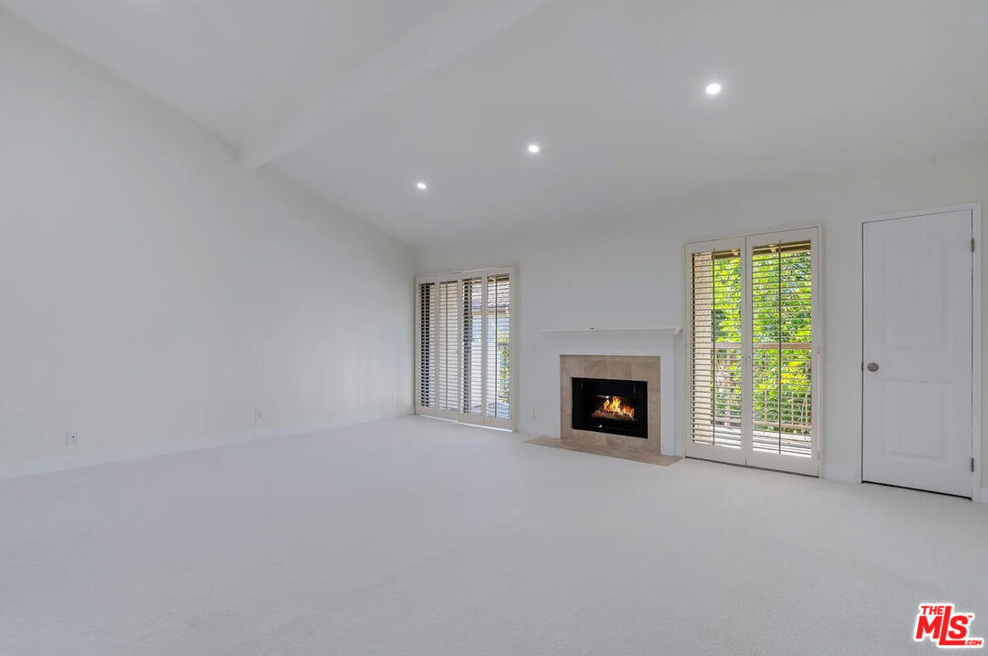 23471 Park Sorrento