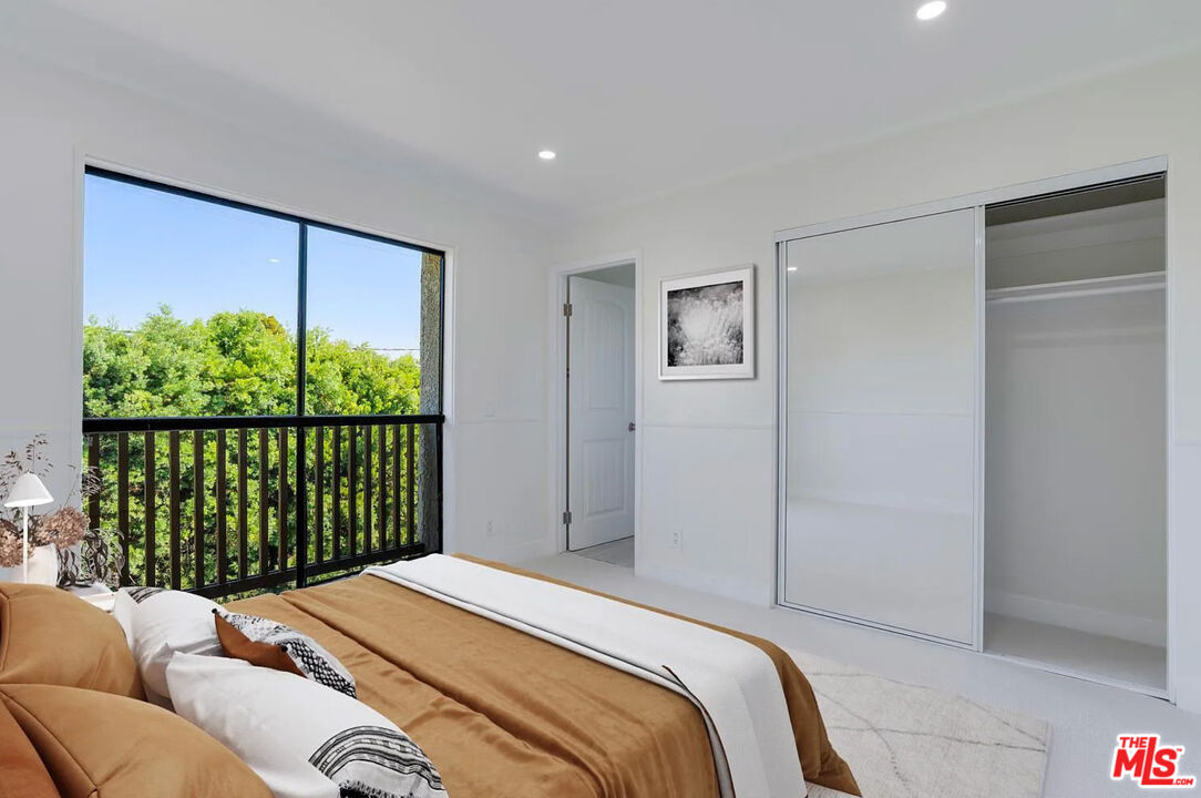 23471 Park Sorrento