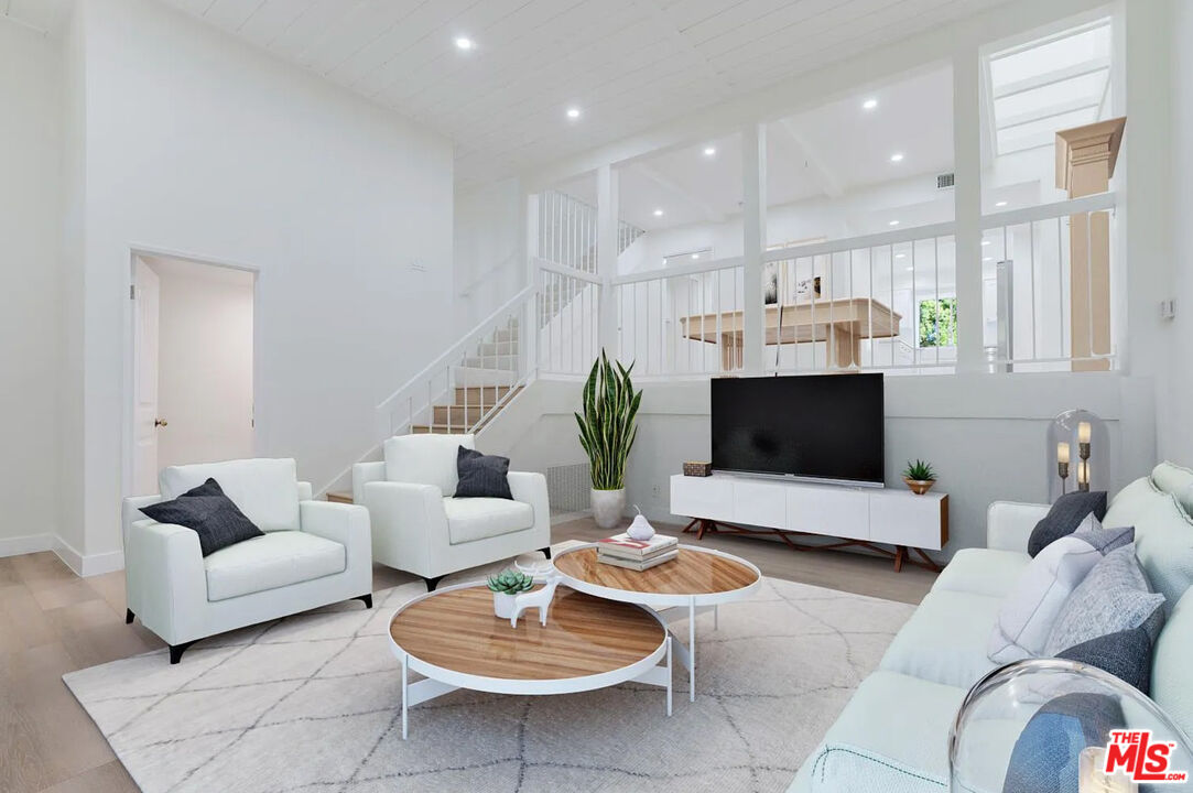 23471 Park Sorrento