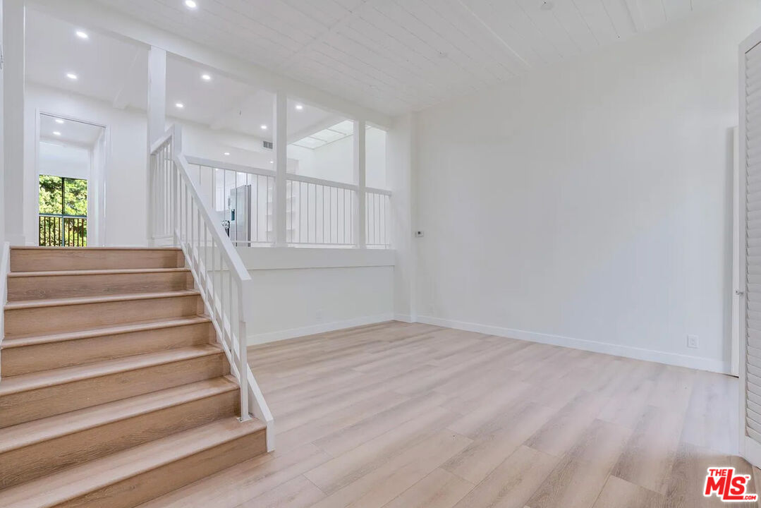 23471 Park Sorrento