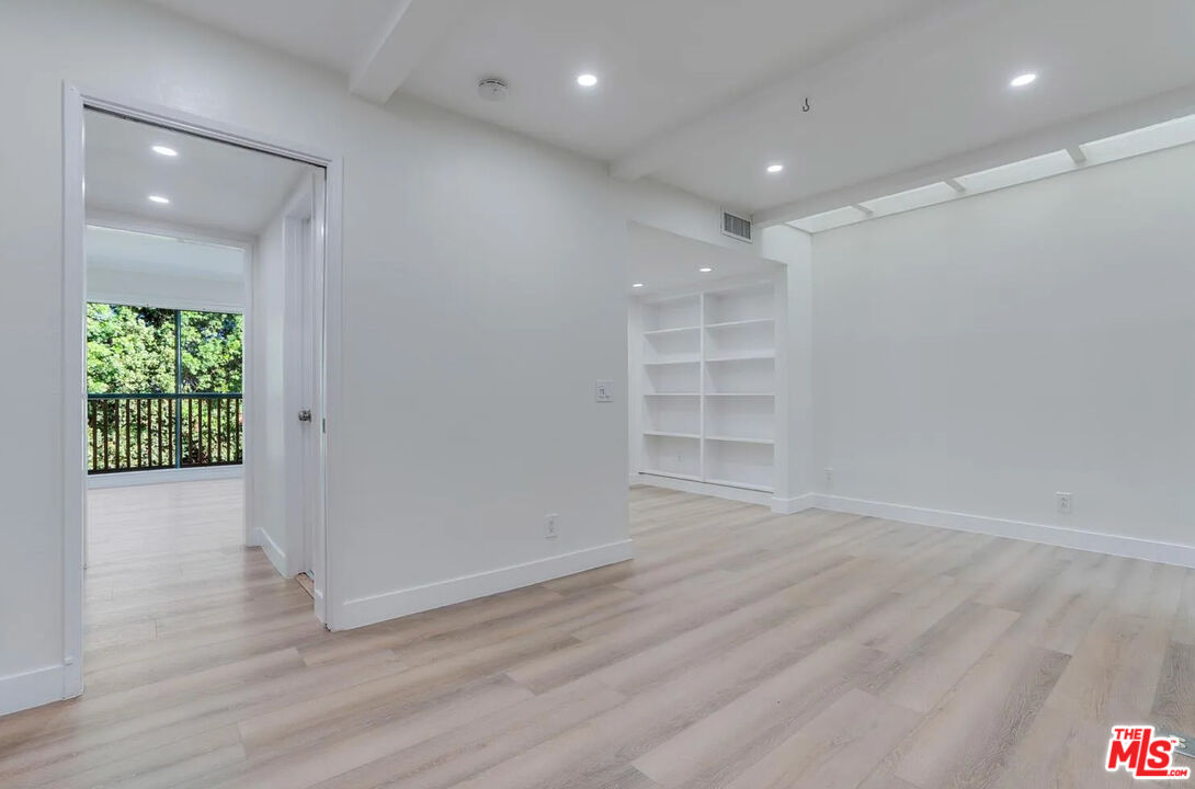 23471 Park Sorrento