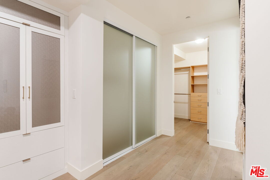 4925 Wilshire Blvd Unit: 103