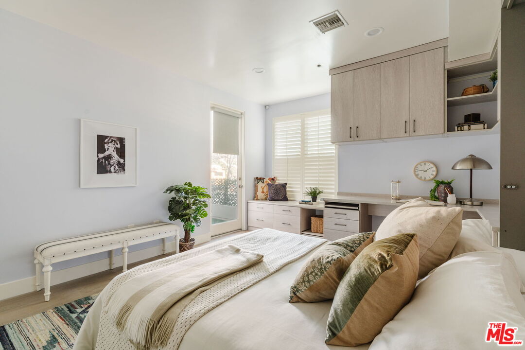 4925 Wilshire Blvd Unit: 103