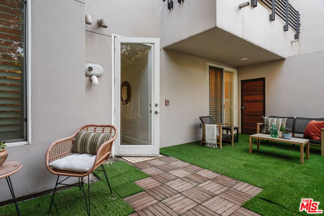 4925 Wilshire Blvd Unit: 103