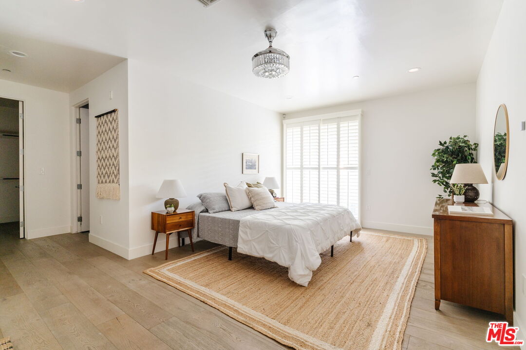 4925 Wilshire Blvd Unit: 103