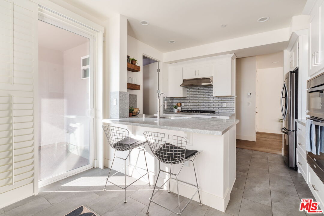 4925 Wilshire Blvd Unit: 103