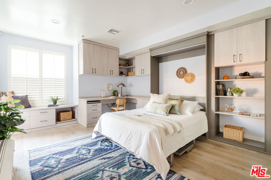 4925 Wilshire Blvd Unit: 103