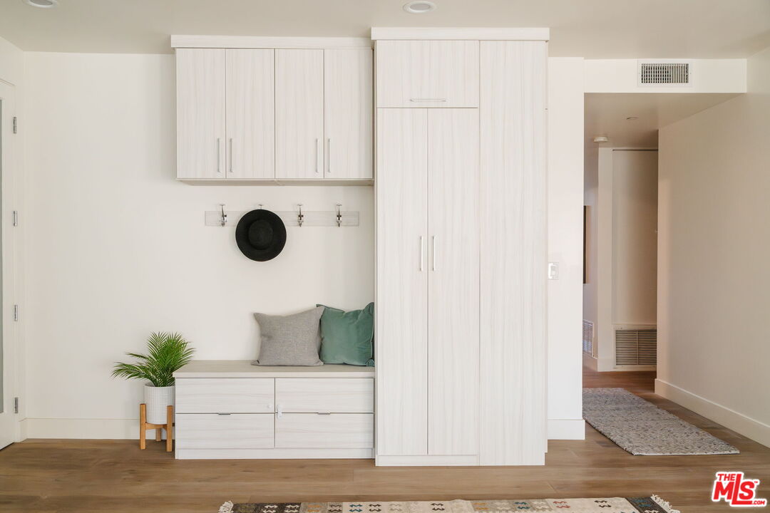 4925 Wilshire Blvd Unit: 103