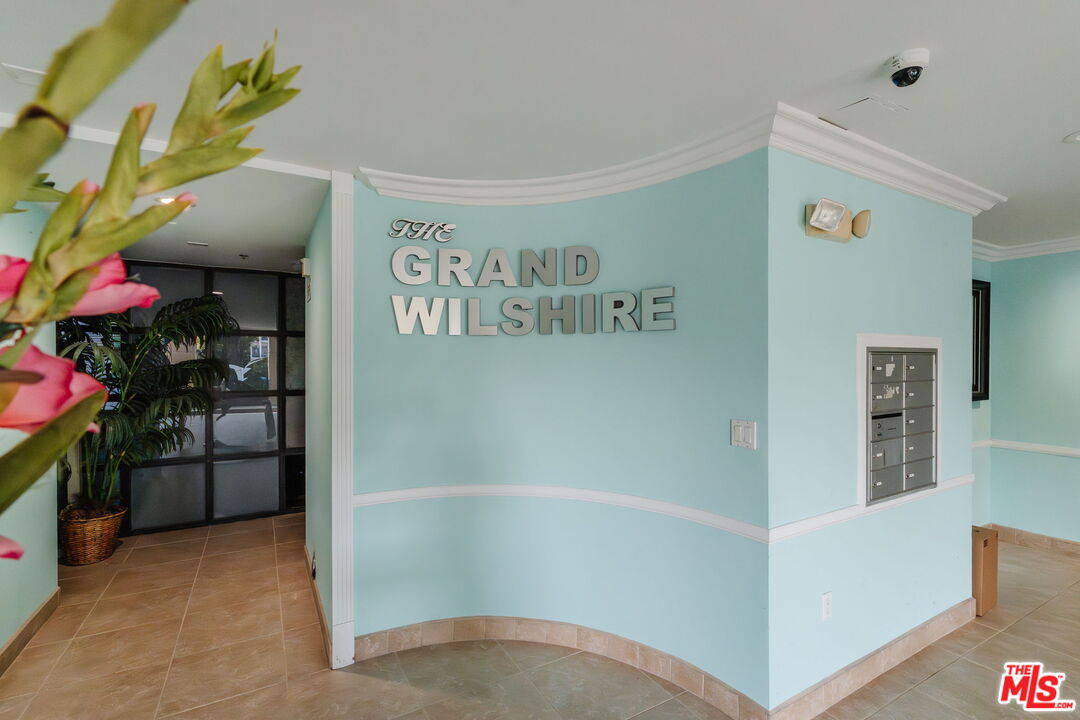 4925 Wilshire Blvd Unit: 103