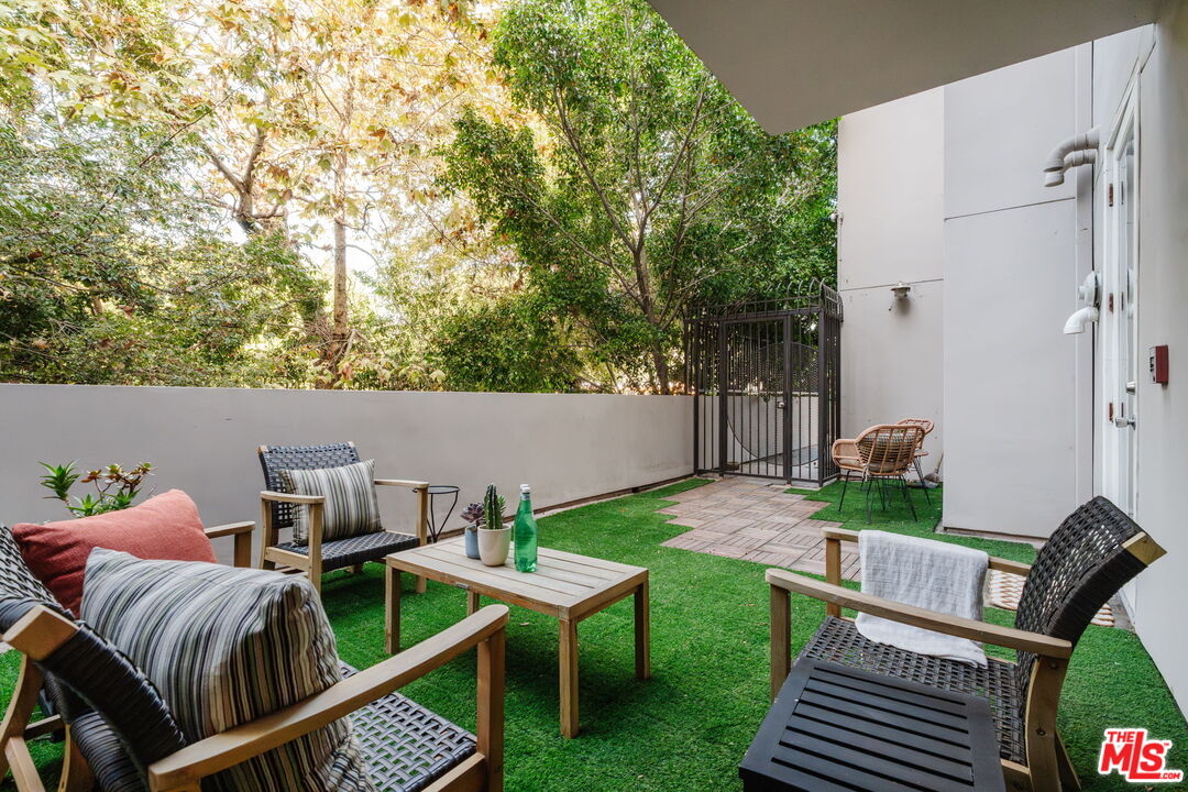 4925 Wilshire Blvd Unit: 103