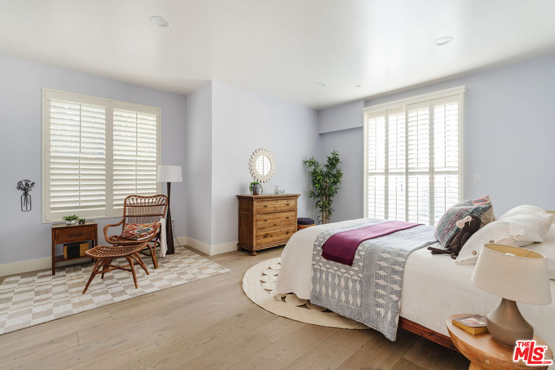 4925 Wilshire Blvd Unit: 103