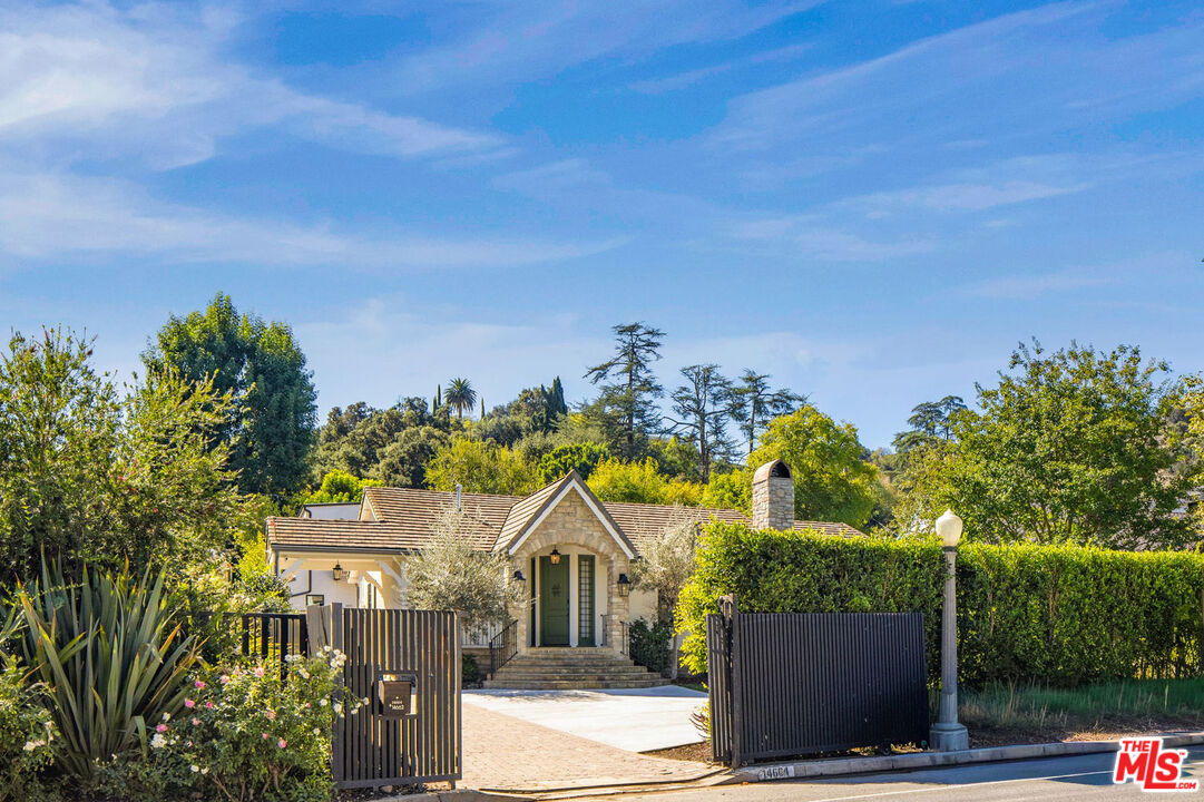 14664 Valley Vista Blvd