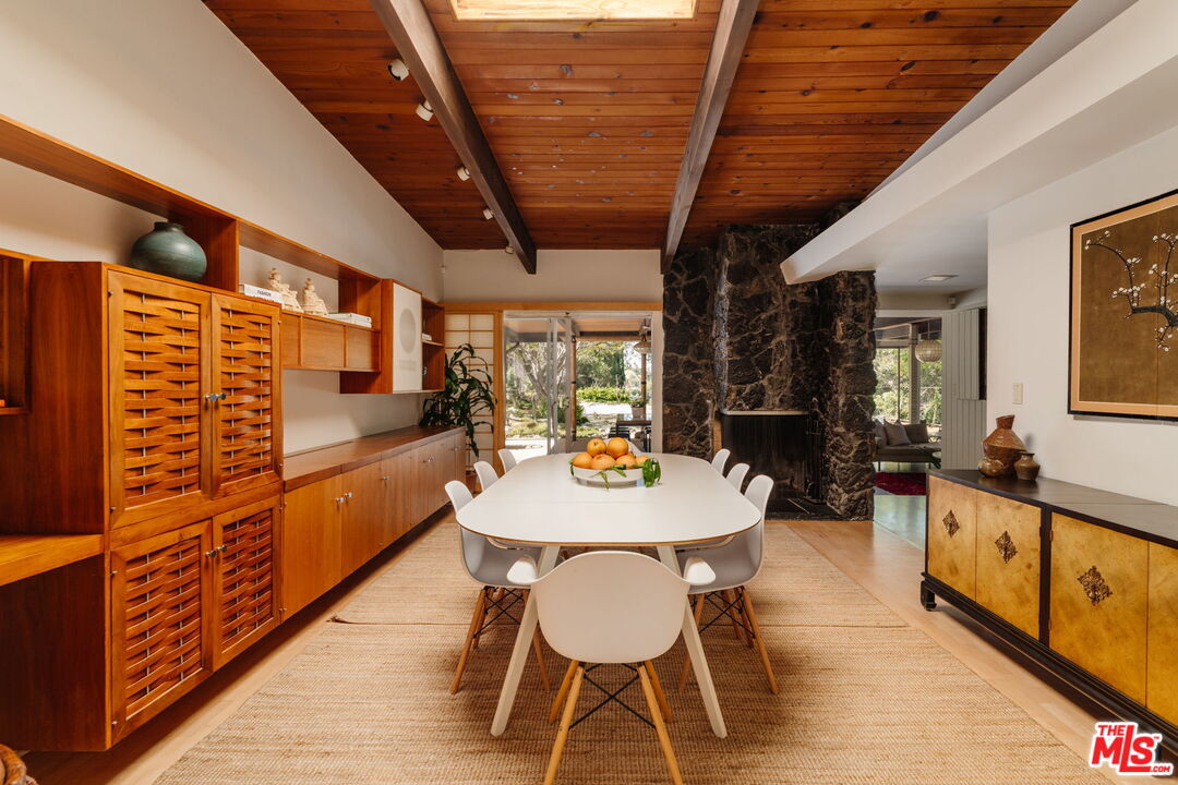 3493 Valley Meadow Rd