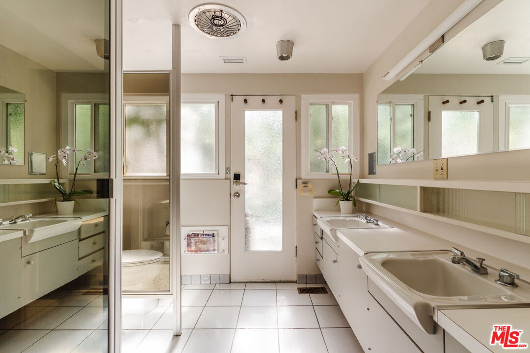 3493 Valley Meadow Rd