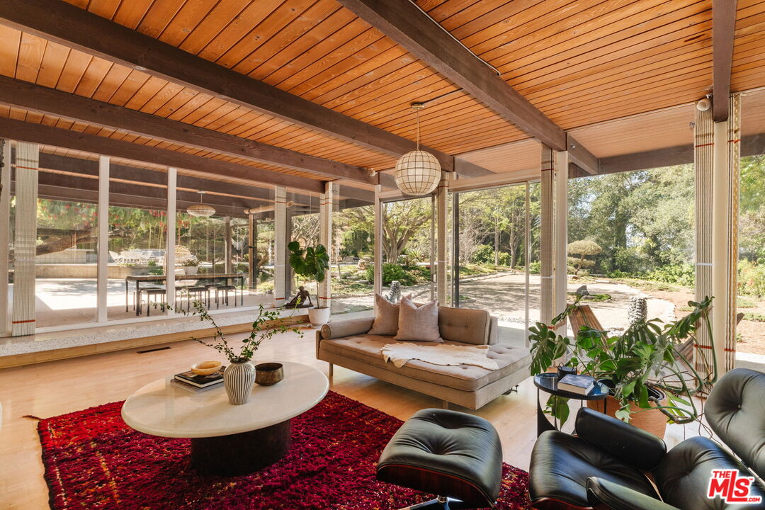 3493 Valley Meadow Rd