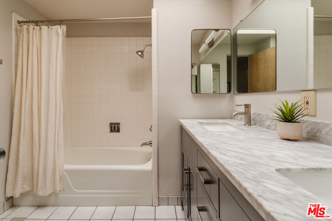 3493 Valley Meadow Rd